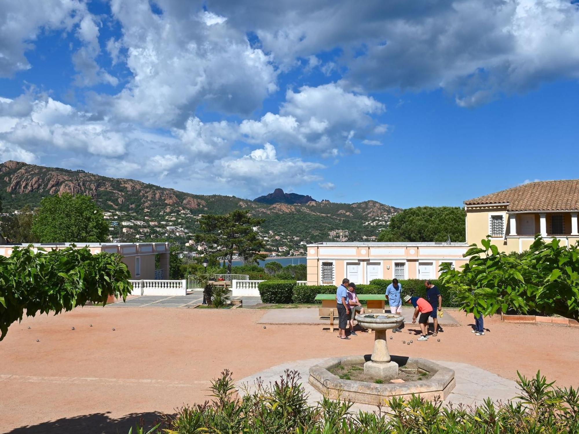 Apartment Village Cap Esterel - L'Esquinade-31 By Interhome Saint-Raphaël Екстериор снимка